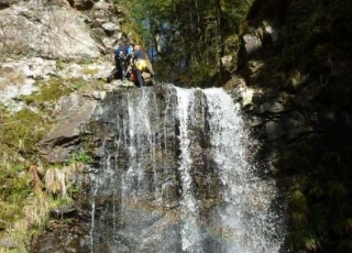  Canyoning in der Auvergne 
